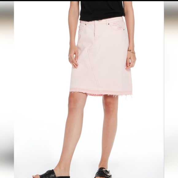 Scotch & Soda Mini Denim Skirt in Cherry Blossom - Picture 2 of 9